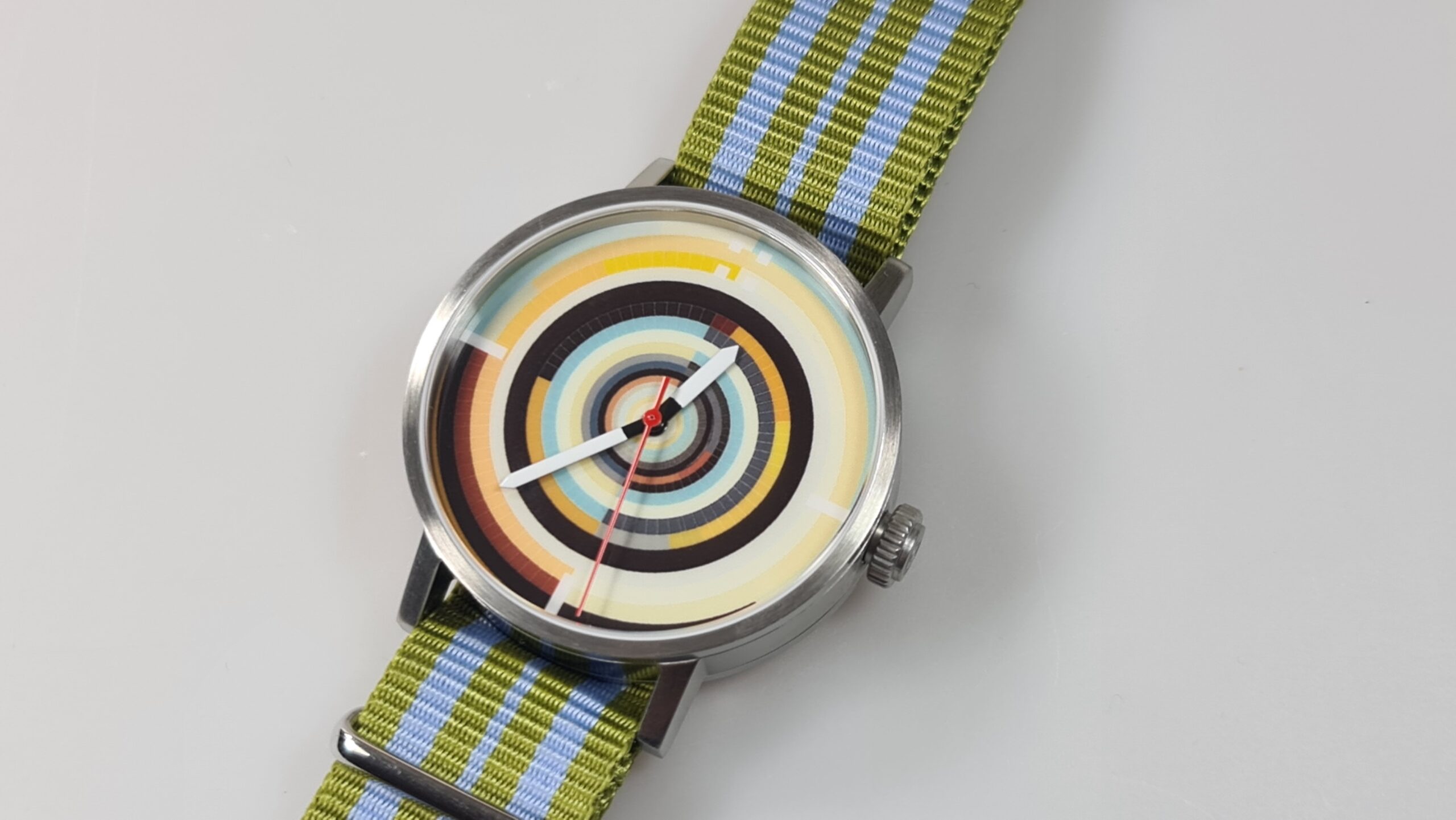 Concentric Automatic A-050 – Colorful Art Piece & Unique Gift - Image 4